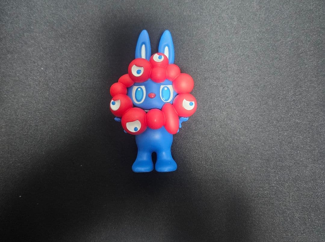 大阪関西万博 ミャクミャク LABUBU ラブブ