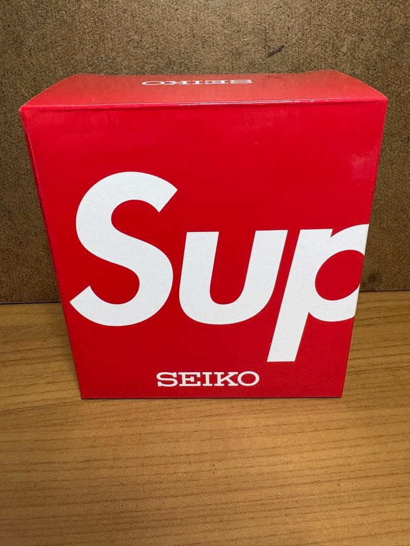 希少 SEIKO Supreme 置時計 アラーム機能付き