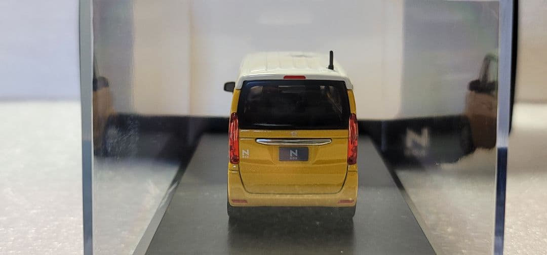 【 全国送料無料 】未使用！ ディーラー特注 NBOX ミニカー ケース付 黄色