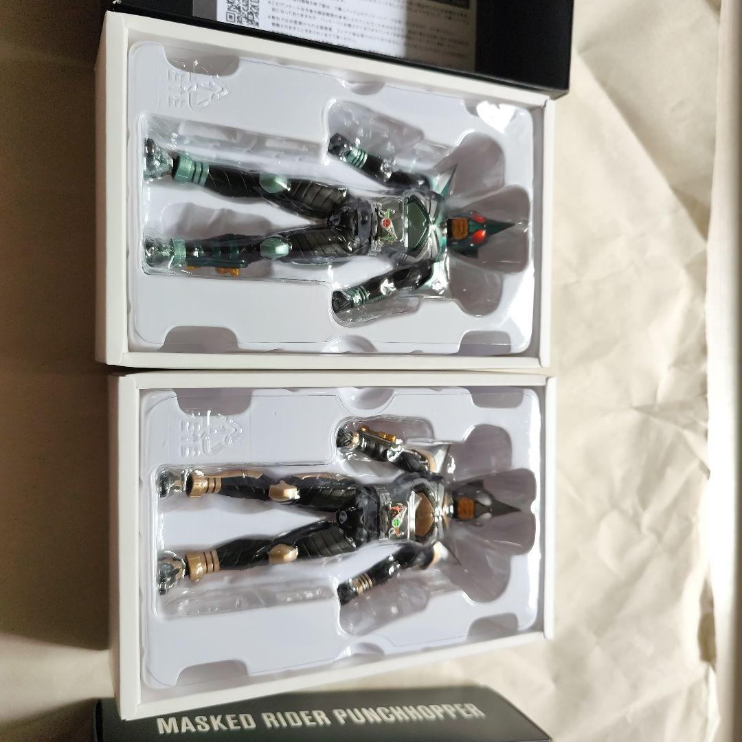 BANDAI　真骨彫 MASKED RIDER HOPPER 2体セット