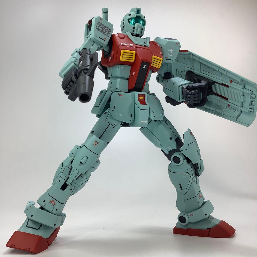 HG RGM-79 ジム【ショルダーキャノン装備/ミサイルポッド装備】