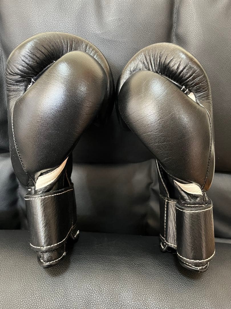 Winning ボクシンググローブ 黒　8オンス　値下げ交渉可