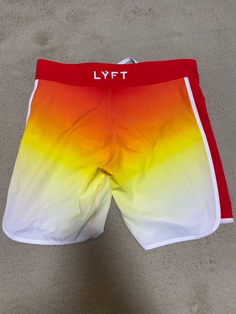 LYFTサーフパンツ　Mサイズ