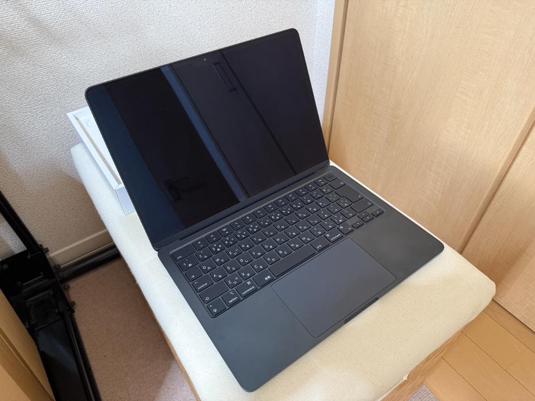 MacBook Air 13.6インチ M2・メモリ8GB・SSD256GB