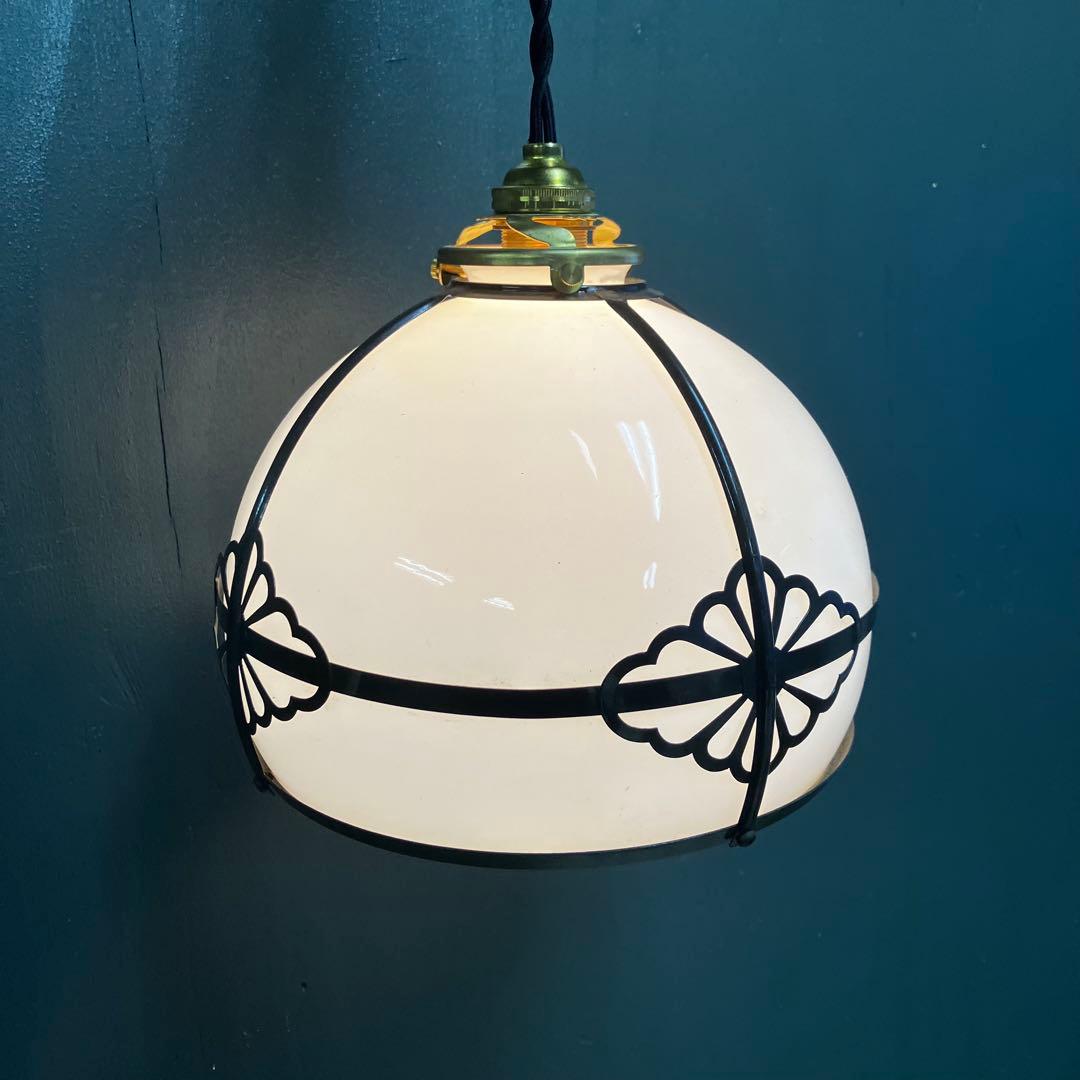 アンティーク　乳白色ガラスシェード　ペンダントライト　レトロ　2個セット