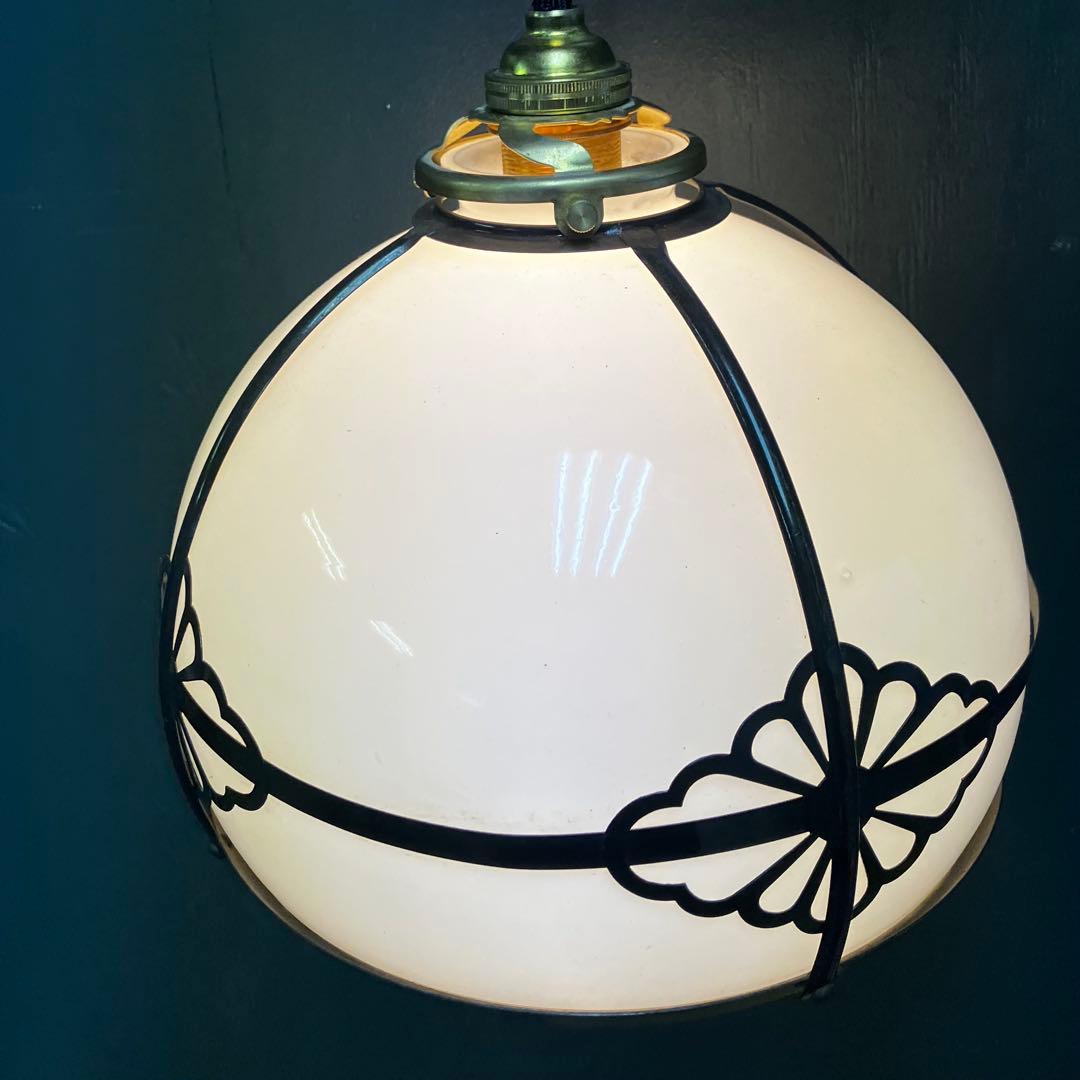 アンティーク　乳白色ガラスシェード　ペンダントライト　レトロ　2個セット