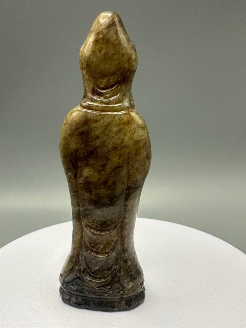 中国美術　ループタイ　和田玉　古砡　白砡　根付　天然素材　置物骨董 石彫観音像