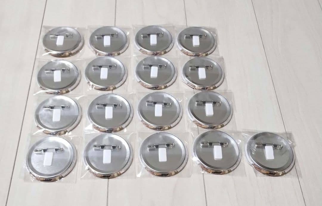 バンドリ　ガルパ　白鷺千聖　缶バッジ　17個セット