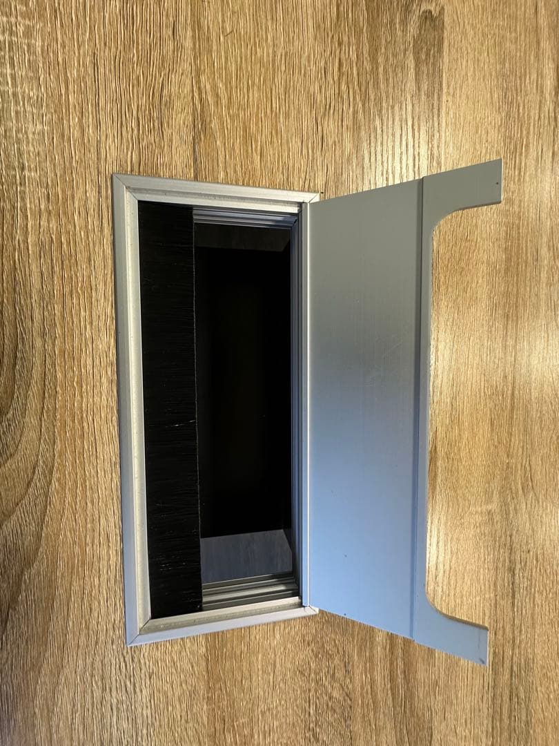 木製長方形会議テーブル 電源ソケット付き