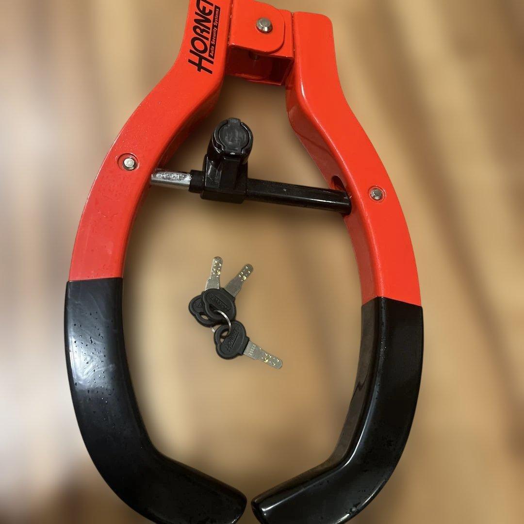 HORNET タイヤ・ホイールロック 赤 2鍵付き