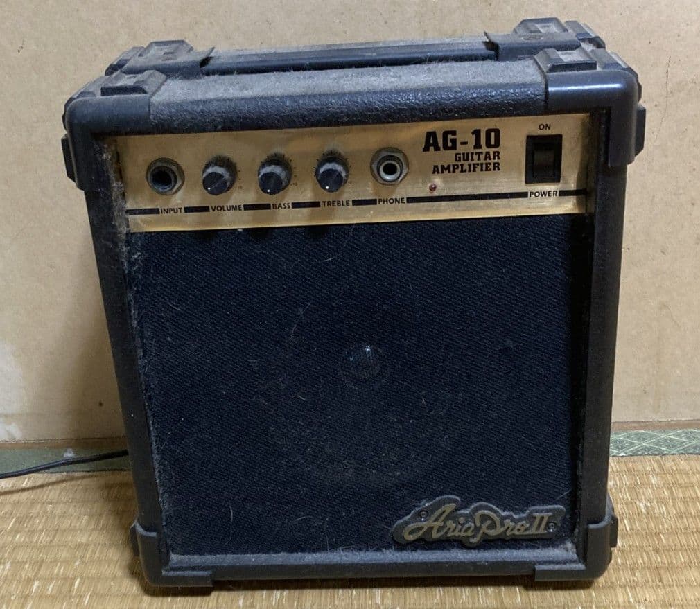 Fenderストラトキャスターエレキギター