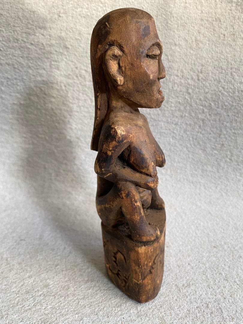 【インドネシア・スマトラ】木彫り／プリミティブアート　男女の置物