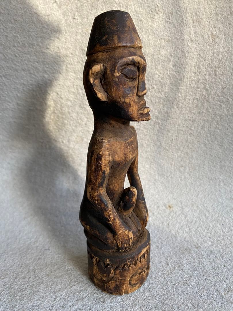 【インドネシア・スマトラ】木彫り／プリミティブアート　男女の置物