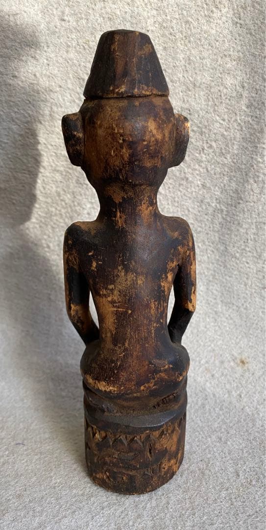 【インドネシア・スマトラ】木彫り／プリミティブアート　男女の置物