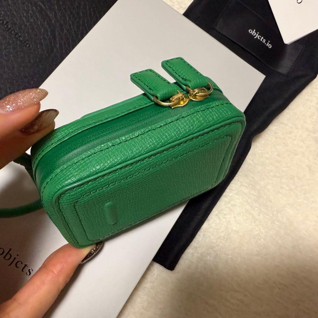 objcts.io スマホショルダー16promax ストラップ付きiPhone