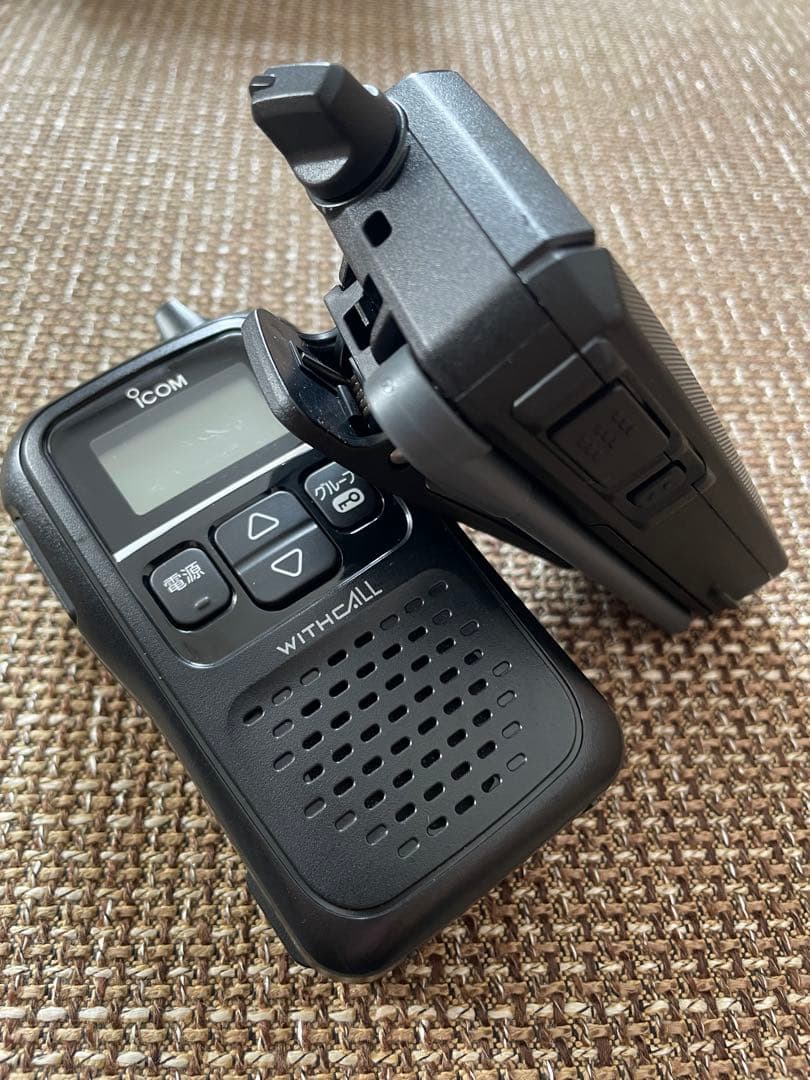 特定小電力トランシーバー2台（ICOM　IC-4110　IC4120）+オマケ