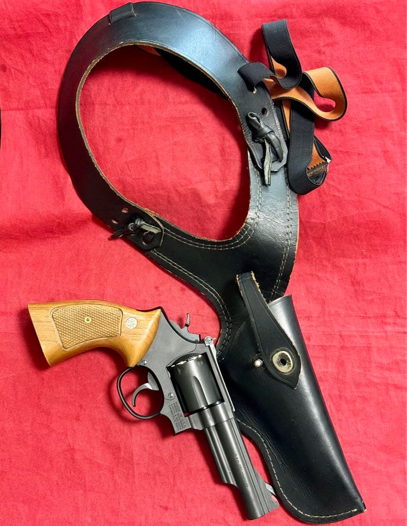整備済 革製ショルダーホルスター リボルバー用