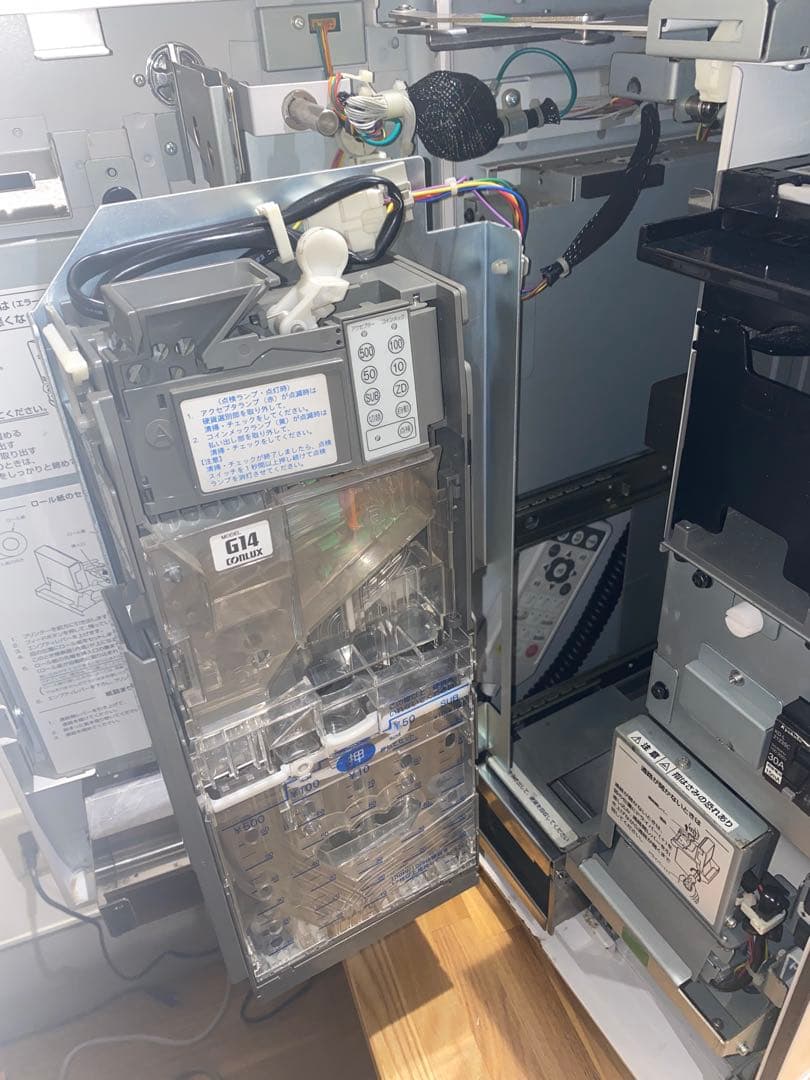 グローリー　VT-S10 卓上食券機　直接受け取り可　新札新硬貨非対応