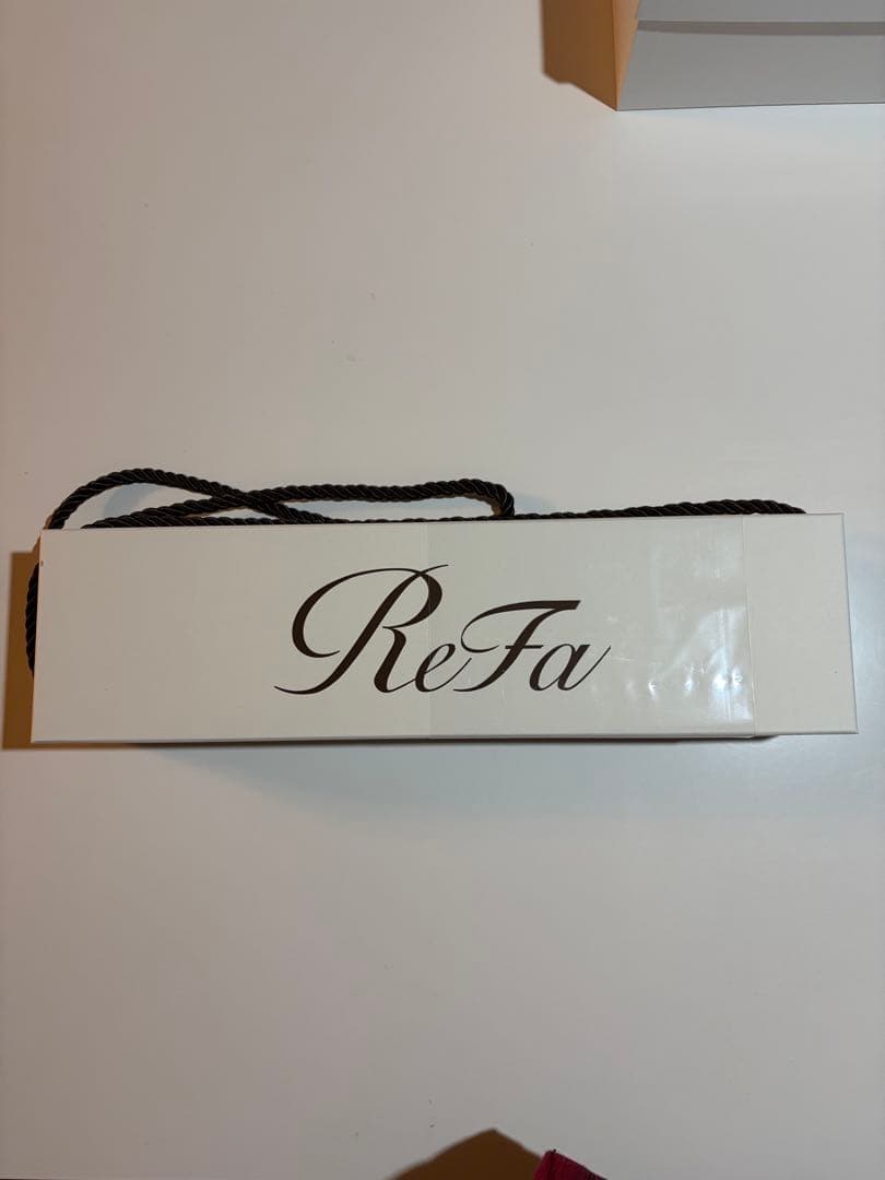 【新品未使用】リファ ストレートアイロン プロ RE-AT-02A ホワイト