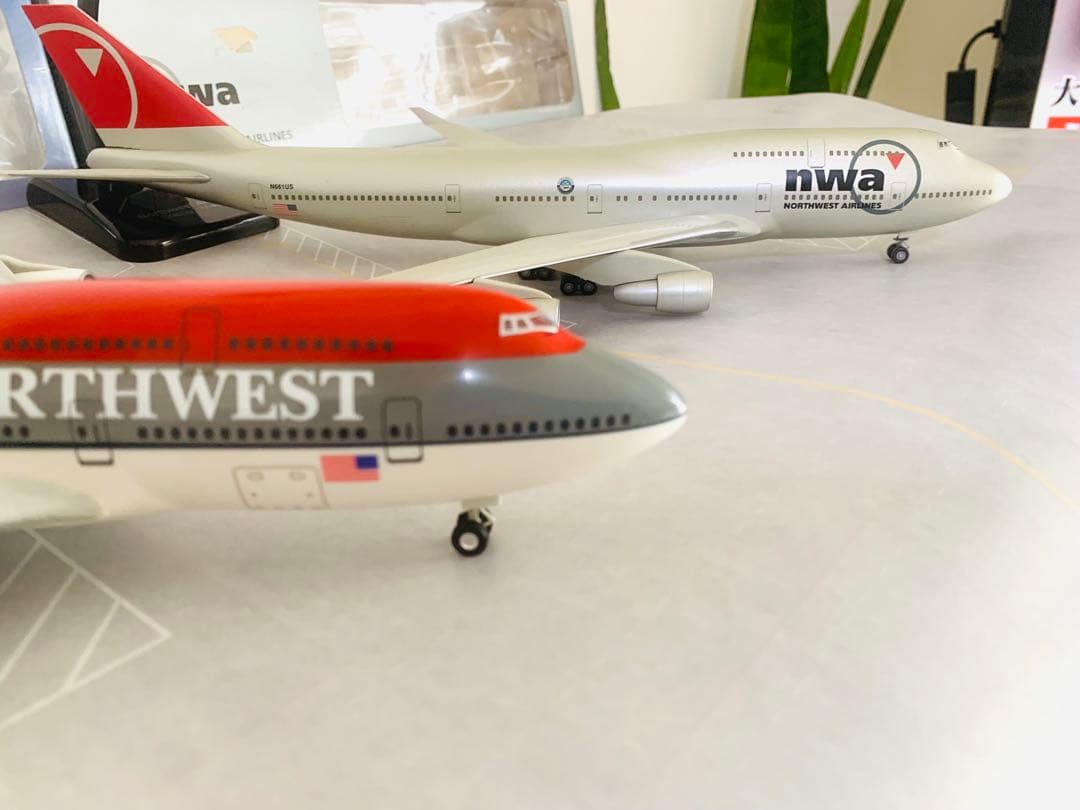ホーガン製１／２００ＮＷＡ／Ｂ７４７－４００新旧塗装２機セットプラ樹脂製完成品