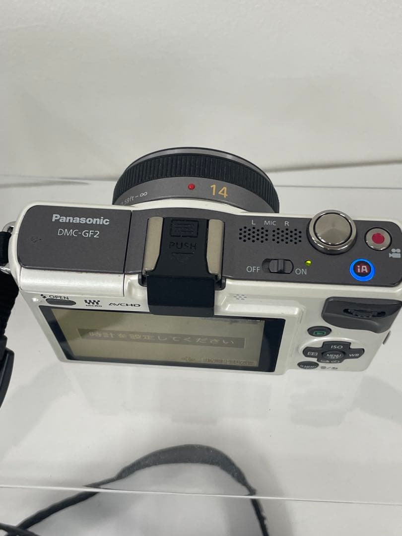 ピンクの猫LUMIX GF2ミラーレスカメラ 本体とレンズ付き 作動確認済