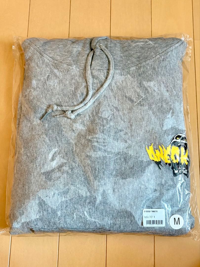 【新品未開封】 ONE OK ROCK 2024 プルオーバーパーカー B