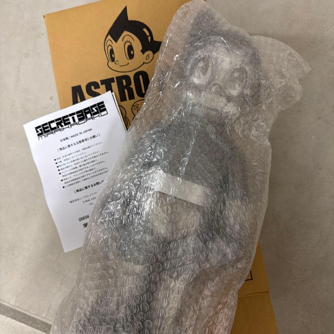 アストロボーイ シルバーフィギュア 新品　エアクッション材未開封