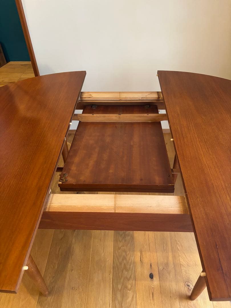人気の ビンテージ ラウンドテーブル 伸張 拡張φ117cm チーク材