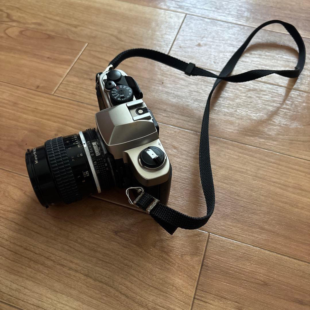 Nikon FM10 一眼レフカメラとレンズ