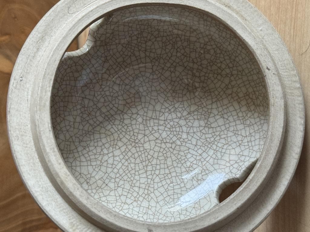 美品　京薩摩　蓮山　香炉　獅子　三ツ脚　蓋付　金彩　豪華絢爛　壼飾　花入　大香炉