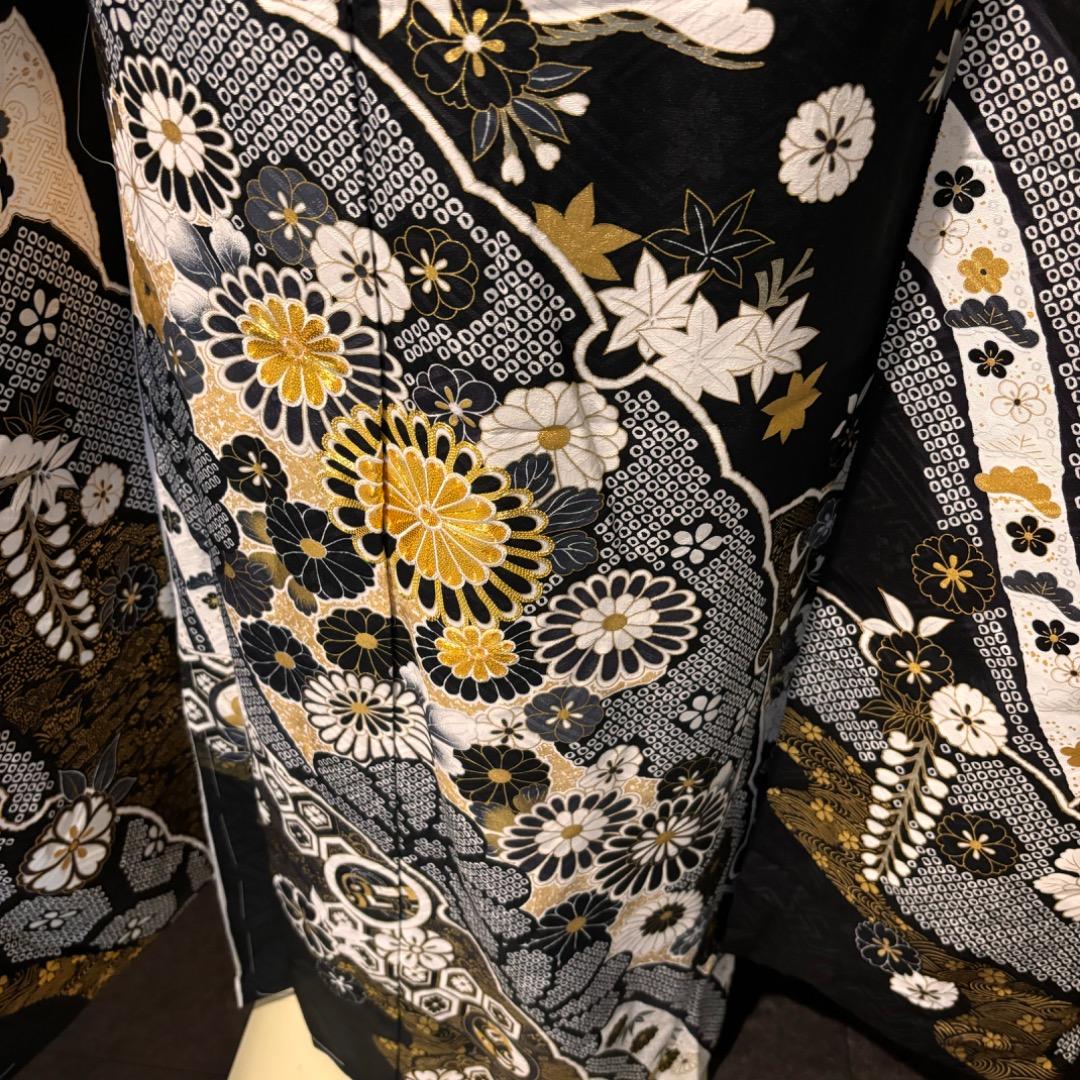 振袖のみ　新品、未使用✨　未仕立て　黒地　地紋　金駒刺繍　逸品　振袖　振り袖