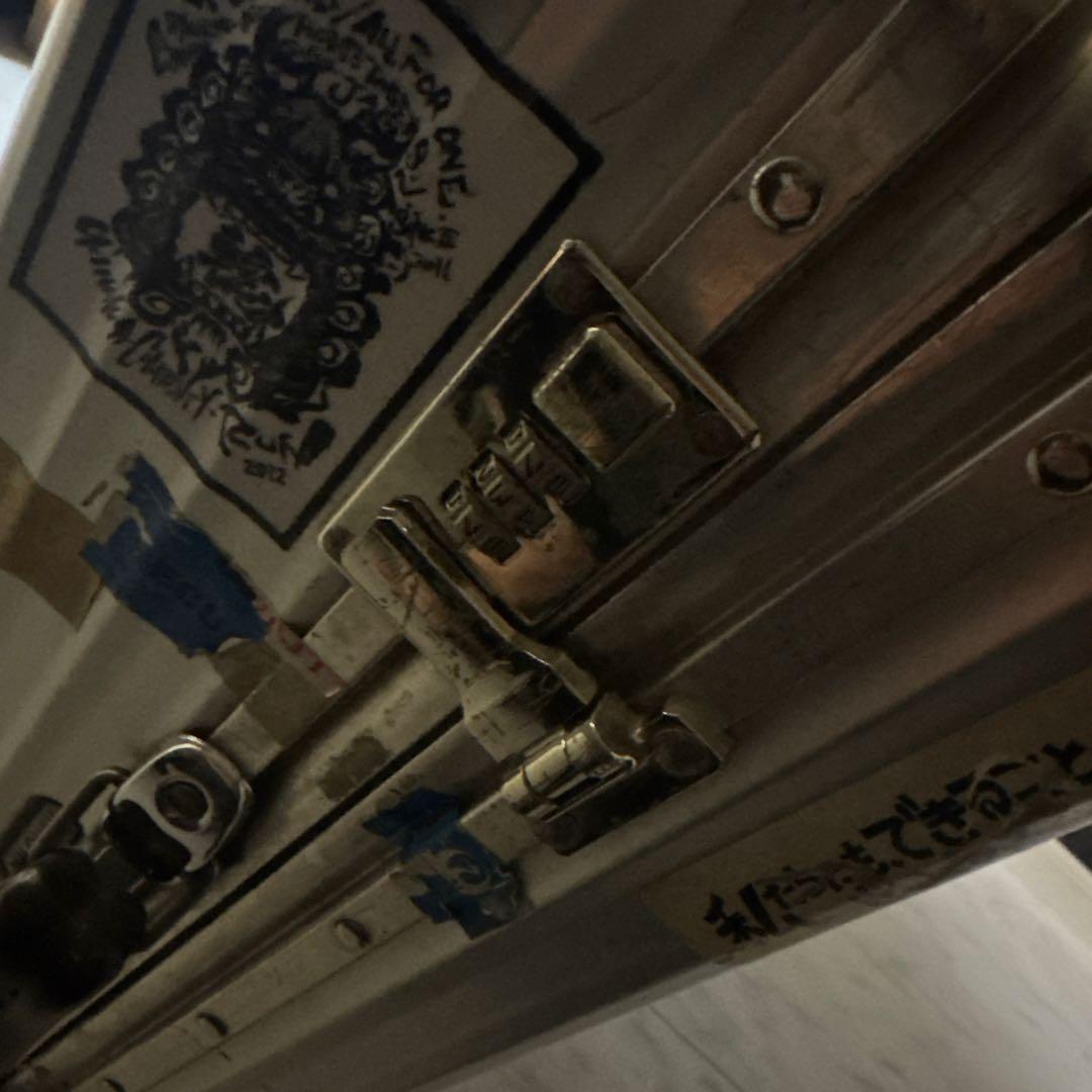 リモワ　アルミニウム 中型キャリーケース