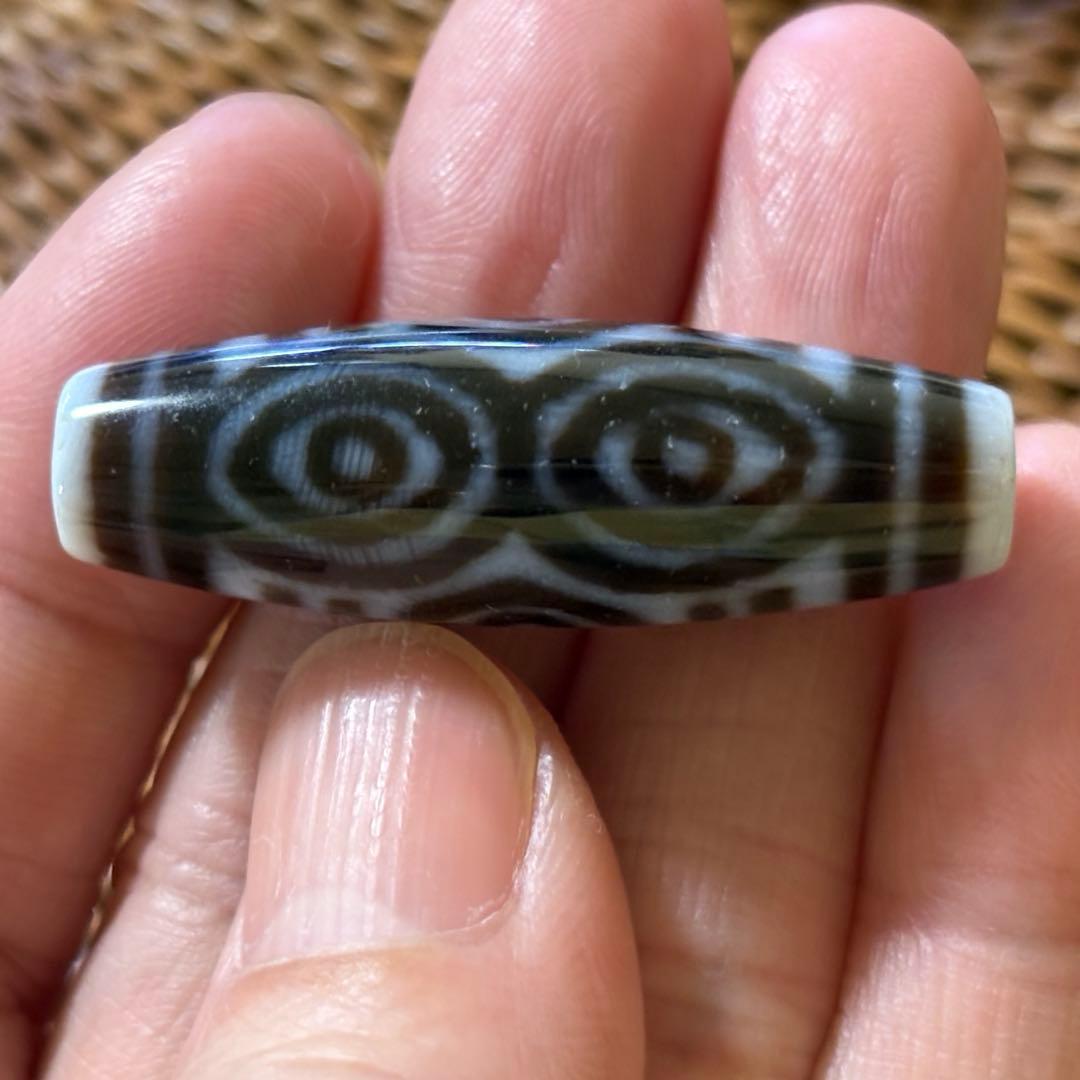 希少✩.*˚白ベース 龍眼天珠(*´˘`*)