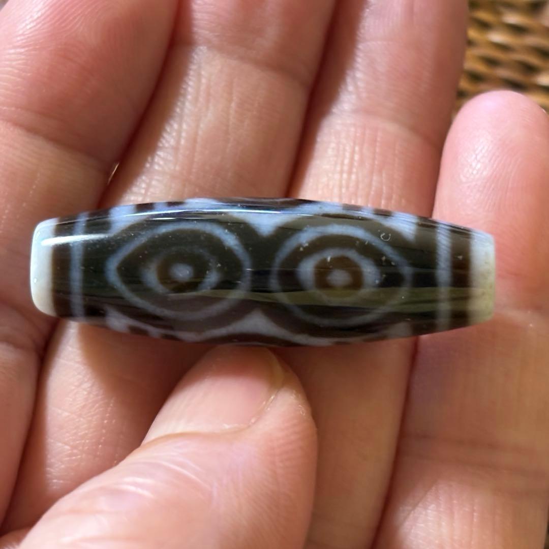 希少✩.*˚白ベース 龍眼天珠(*´˘`*)