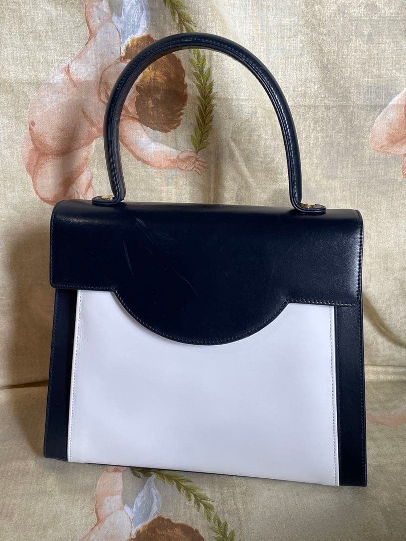 あおい　美品　フェラガモ ２way ハンドバックorショルダーバック