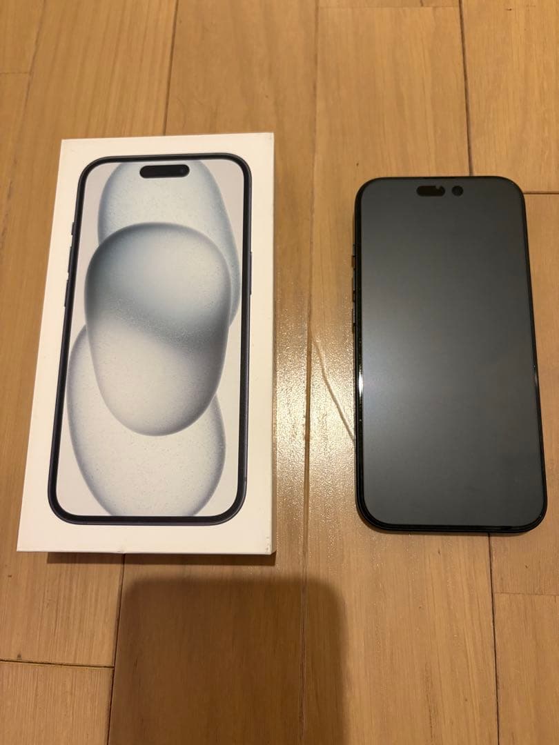 Apple iPhone15 simフリー 256GB