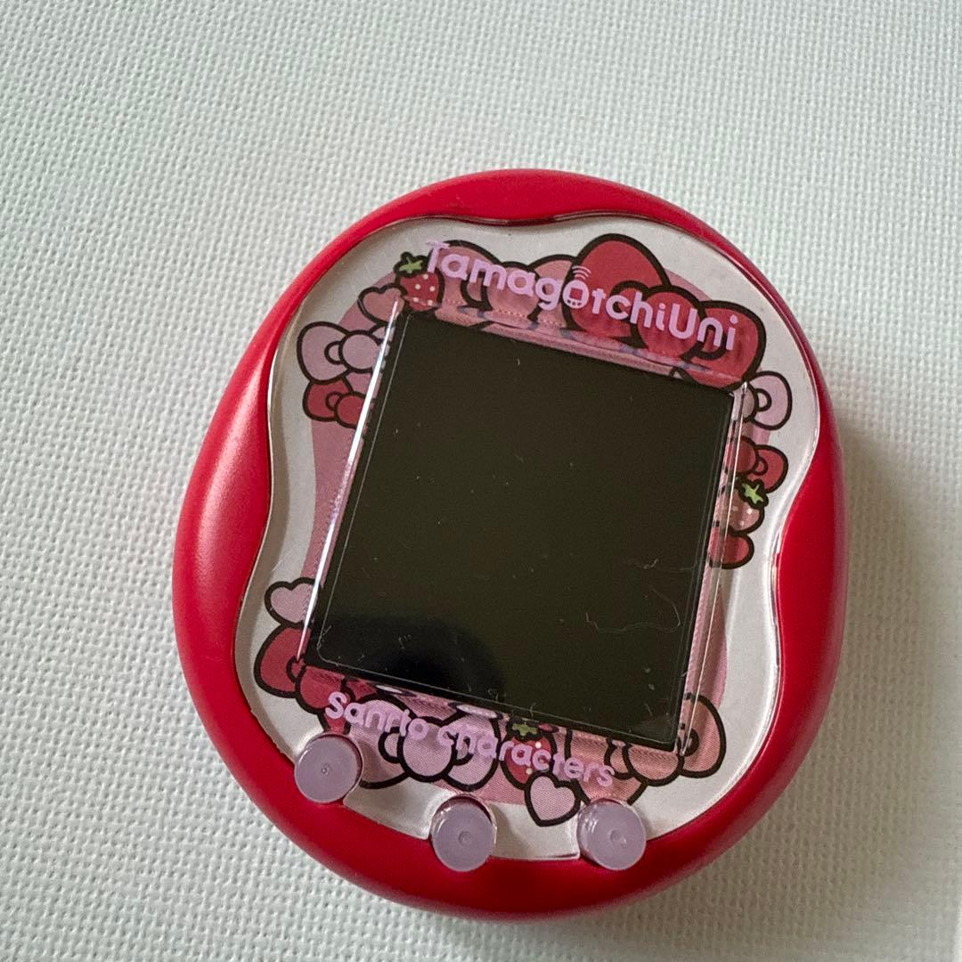 Tamagotchi Uni 赤 Sanrioキャラクター付き