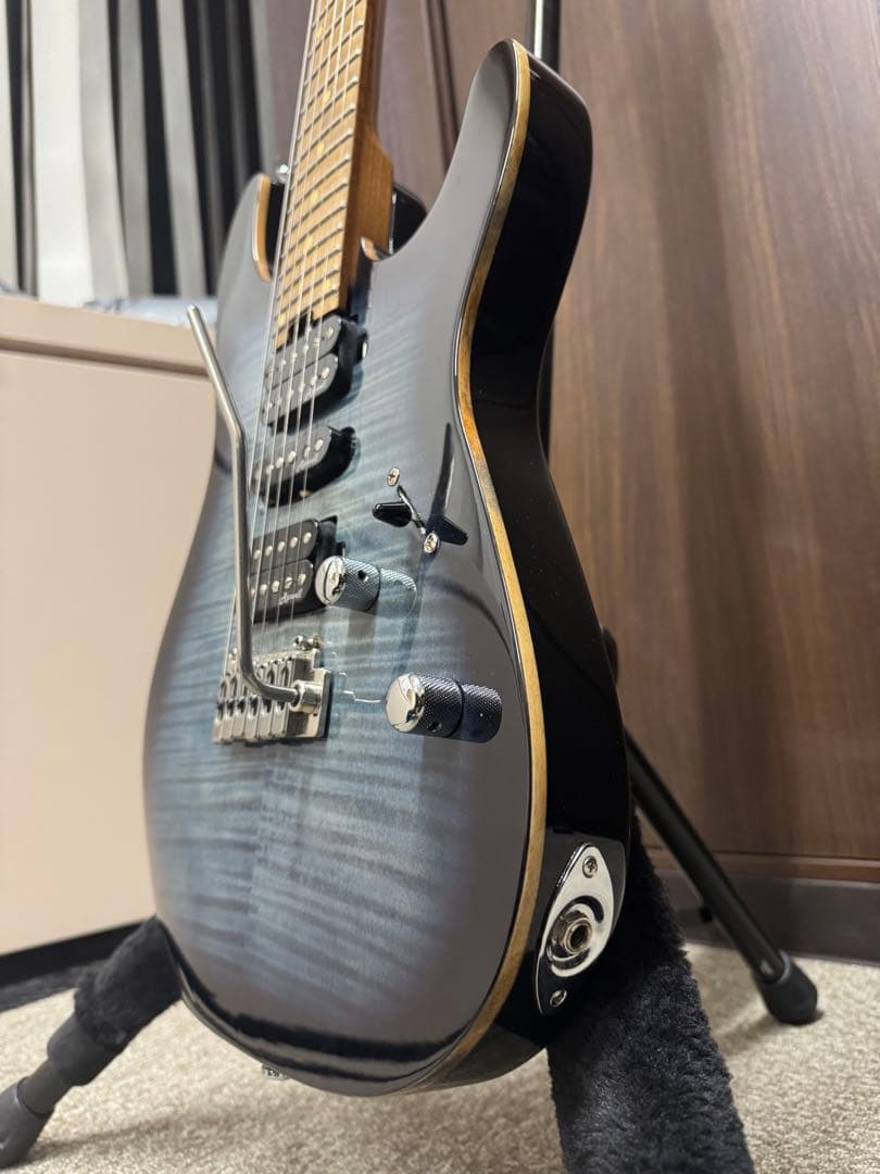 ギター Fusion III HSH Roasted FBLB