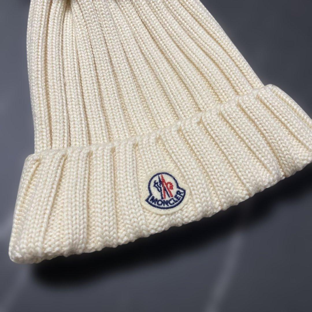 ✨極美品✨MONCLER ポンポン付きニット帽 アイボリー