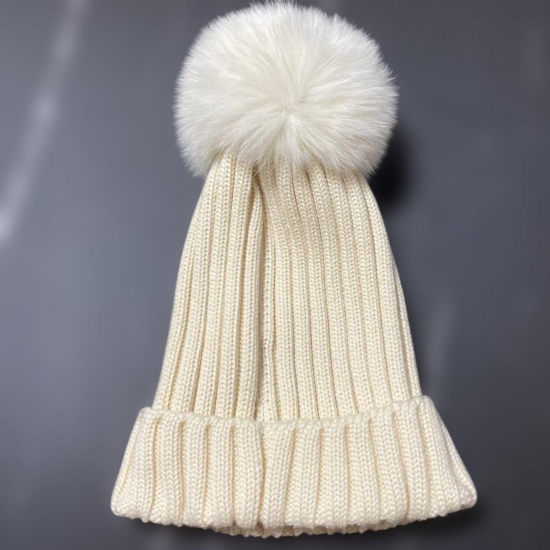 ✨極美品✨MONCLER ポンポン付きニット帽 アイボリー