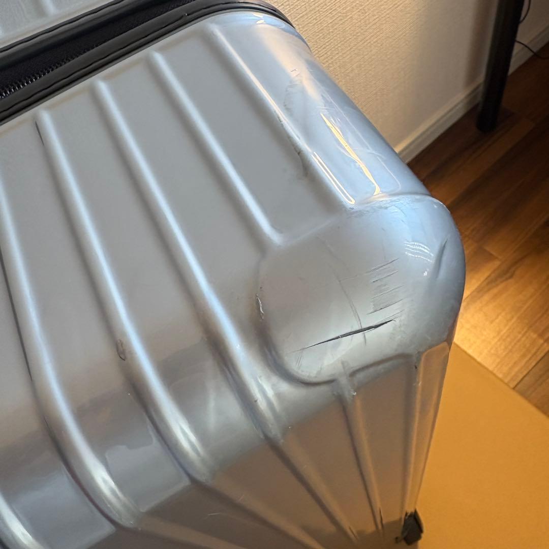 リモワ　サルサ　キャリーケース　104L