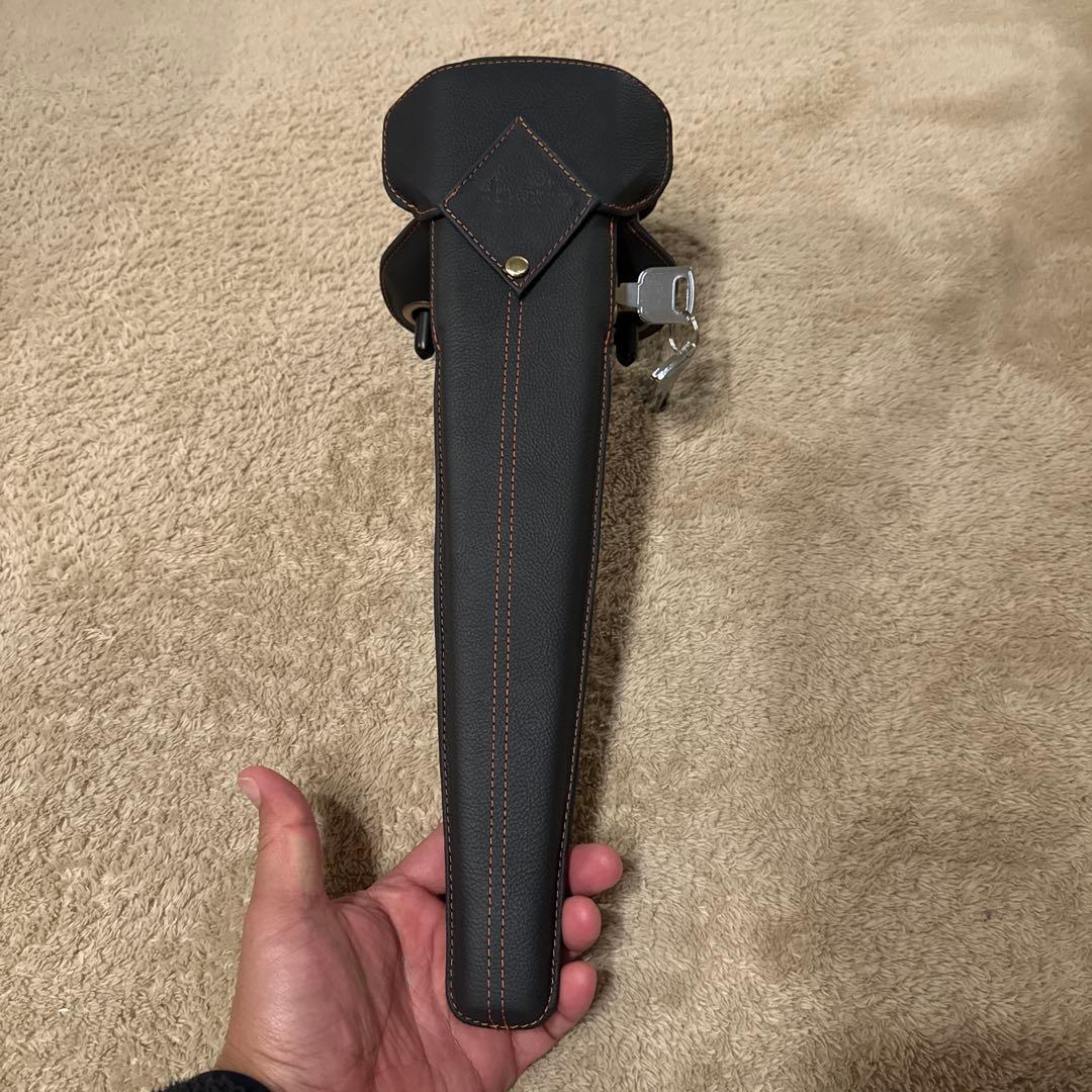 ステアリングロック キー式　ハンドルロック　セキュリティ　盗難　ランクル