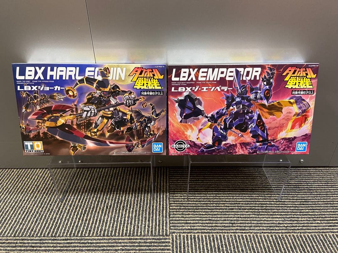 ダンボール戦機 プラモデル　LBX 12機+1セット