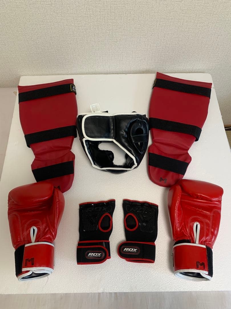 【美品】FOUR RHOMBUS キックボクシングセット Mサイズ ほぼ未使用