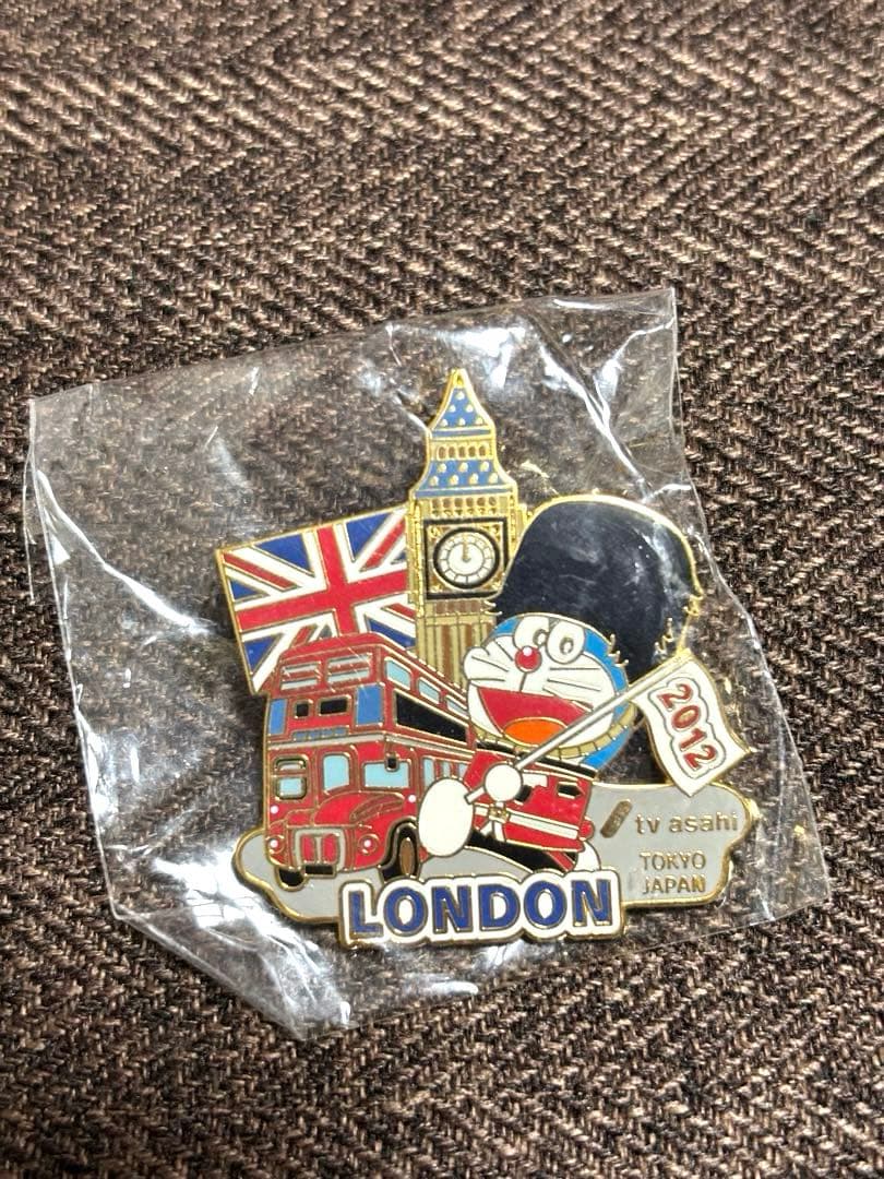 ドラえもん　オリンピックロンドン　ピンバッジ　2012