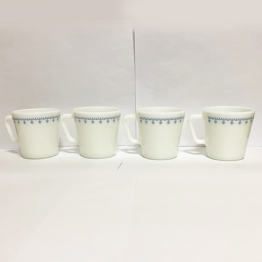 パイレックス スノーフレイク ミルクガラス マグ ４点１セット #001