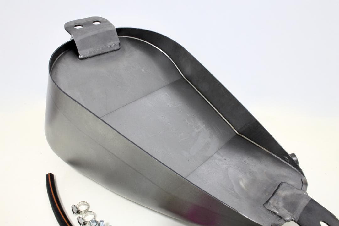 ★-13　新品未使用 ドラッグスター400 スポーツスタータンク　説明書付き