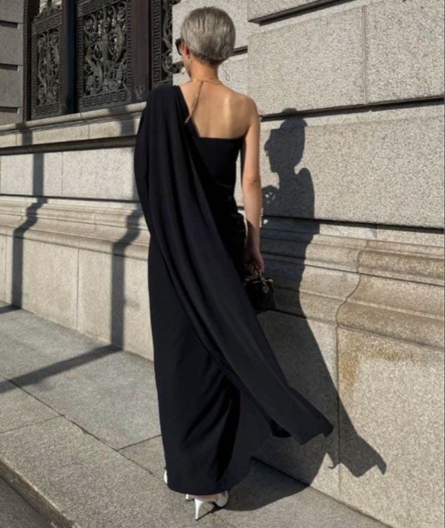 JENNE ワンショルダードレープワンピース