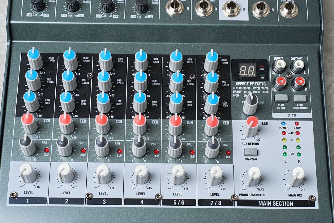 CP AM802FX 8チャンネルミキサー