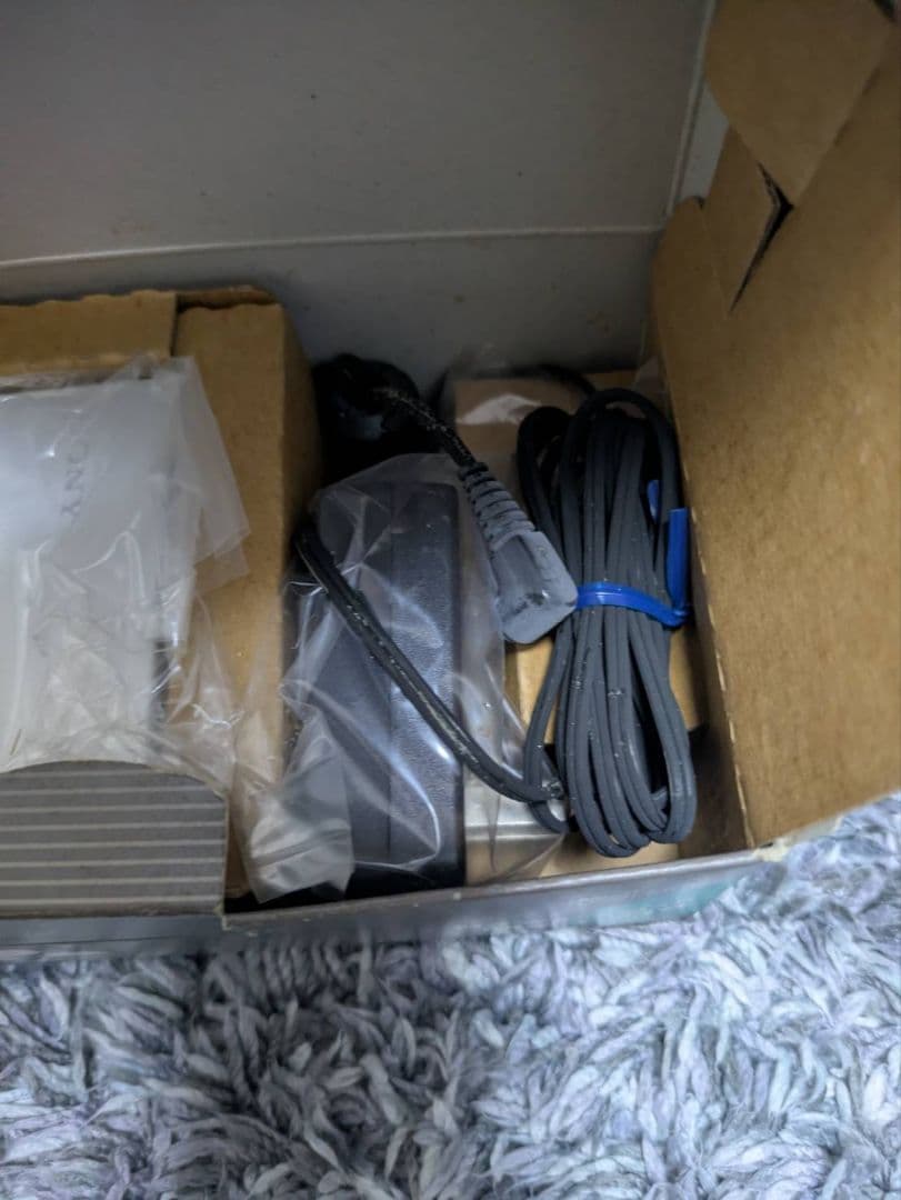 D*P様 未使用品　SONY　WALKMAN　MZ -E710